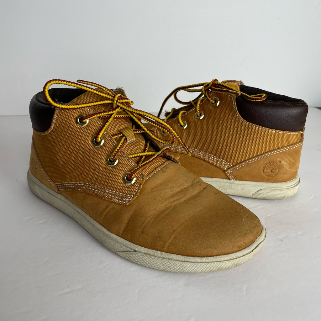 Timberland Classic Boot Style High Top Sneaker Size 3